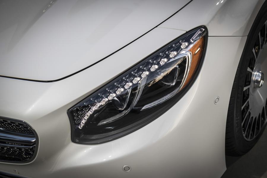 Детали экстерьера Mercedes-Maybach S650 Cabriolet 2017 года  (фото 38 из 43)
